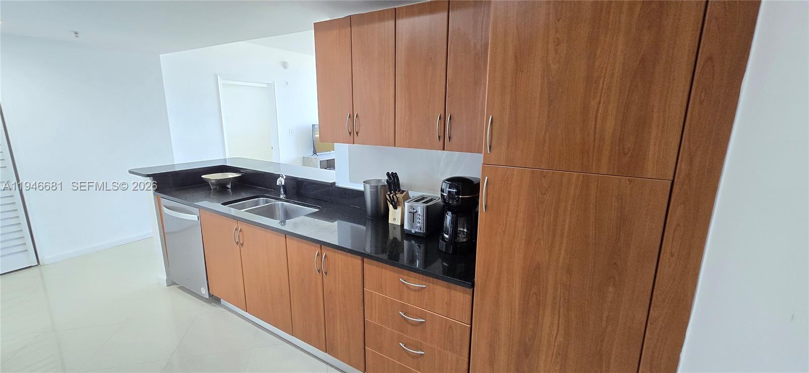 VENTURE AT AVENTURA WEST - Residential