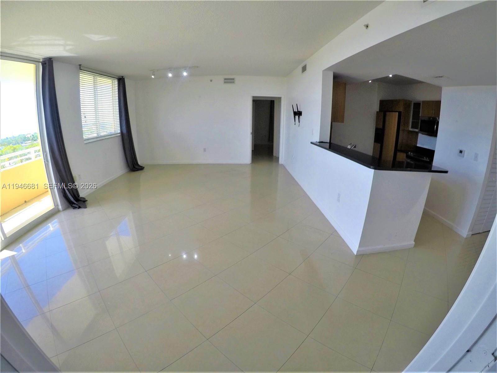 VENTURE AT AVENTURA WEST - Residential