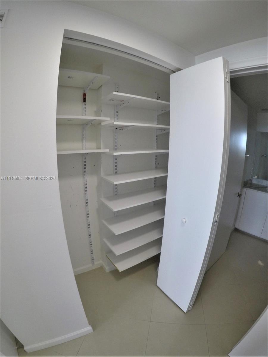 VENTURE AT AVENTURA WEST - Residential