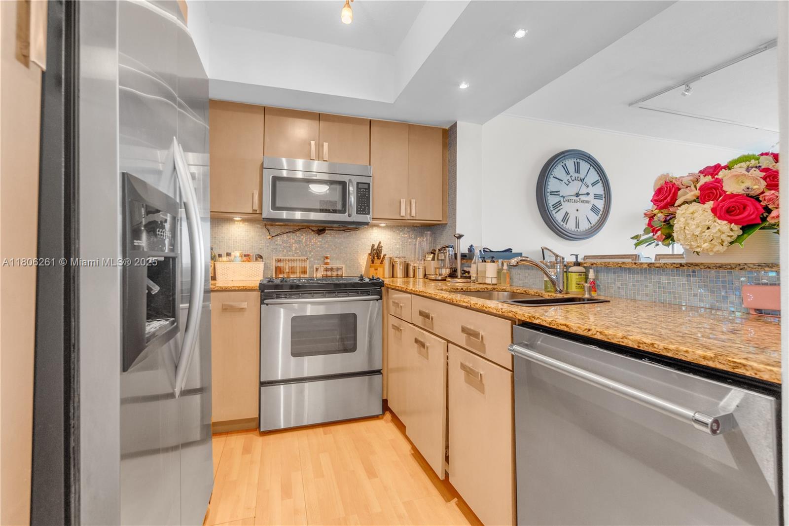 1900 Sunset Harbour Dr 1206