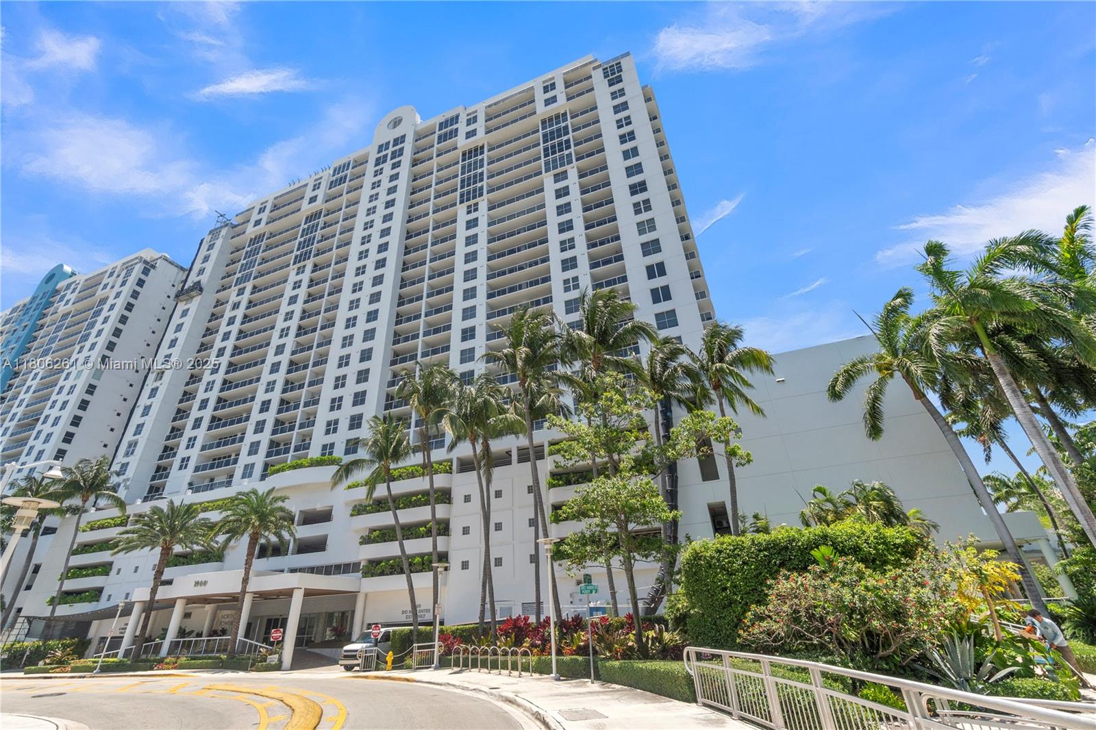 1900 Sunset Harbour Dr 1206