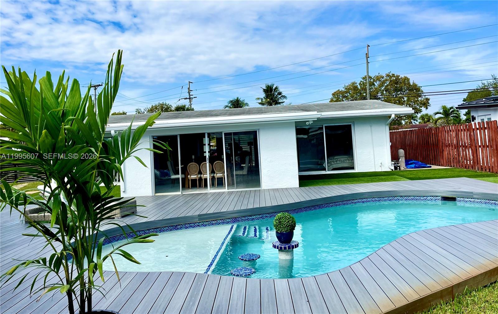 LAUDERDALE ISLES NO 2-BLK - Residential