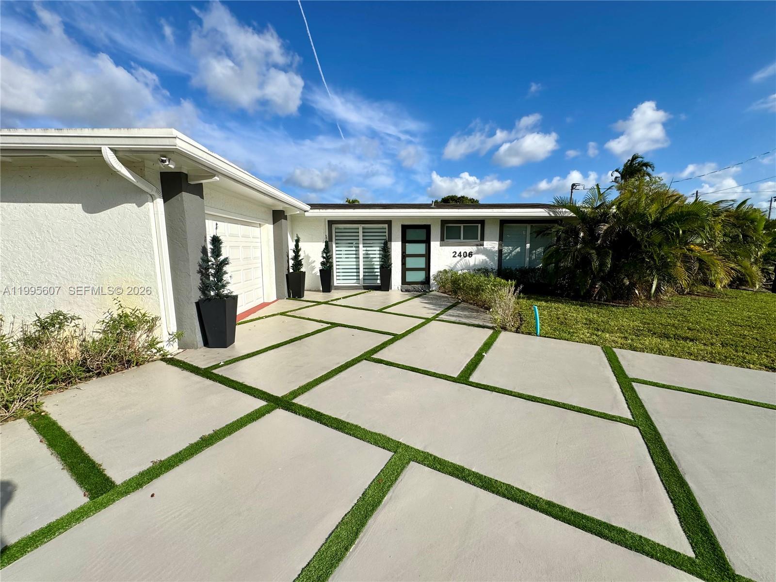 LAUDERDALE ISLES NO 2-BLK - Residential