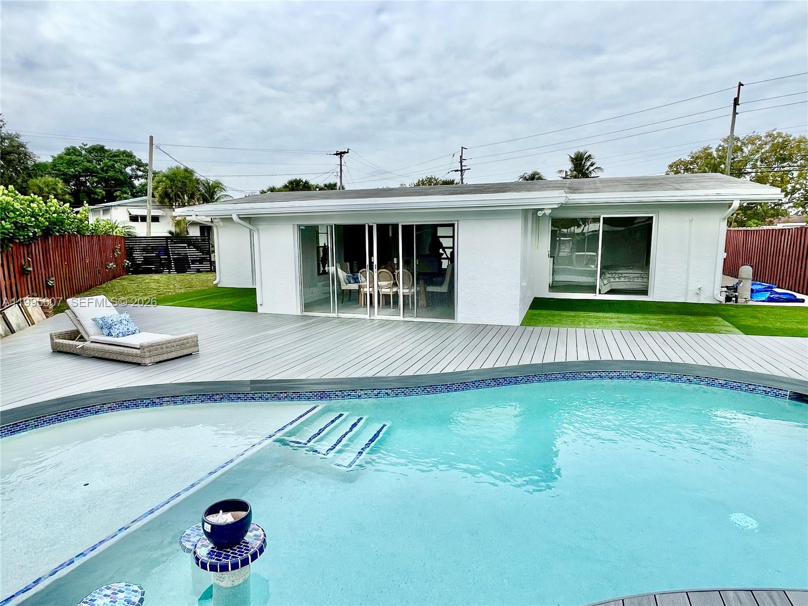 LAUDERDALE ISLES NO 2-BLK - Residential