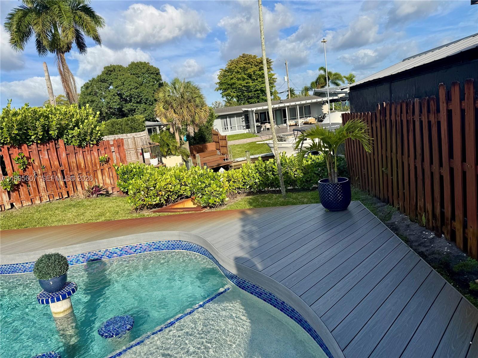 LAUDERDALE ISLES NO 2-BLK - Residential