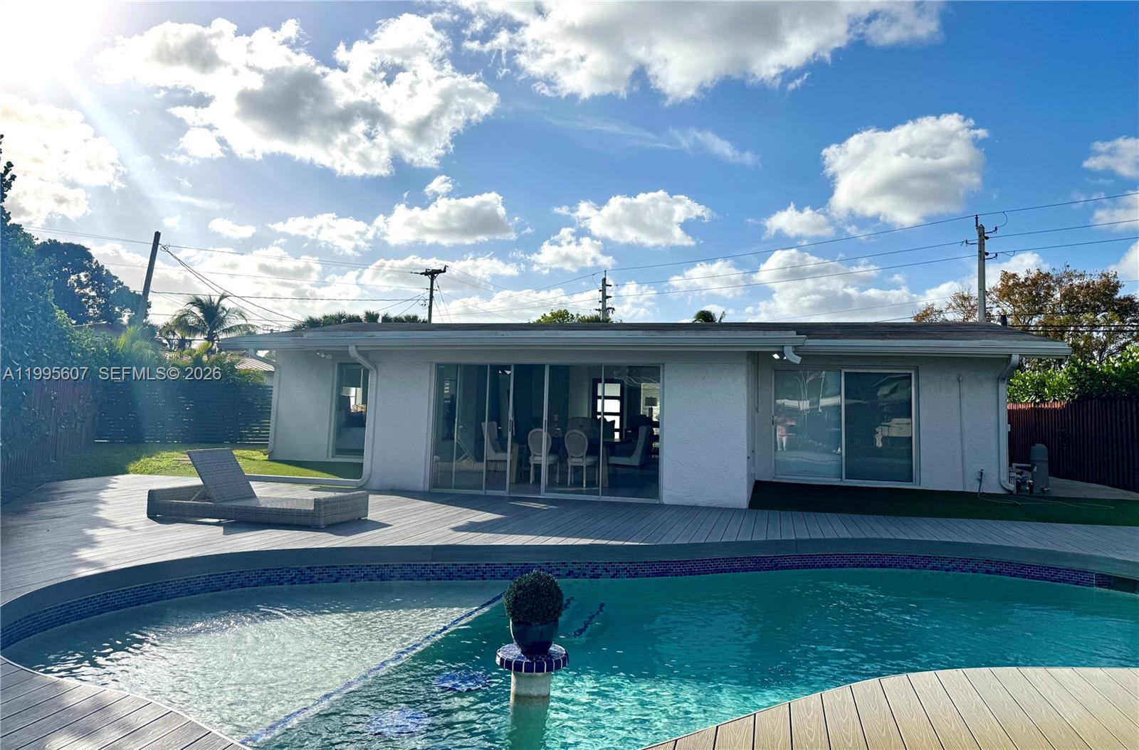 LAUDERDALE ISLES NO 2-BLK - Residential