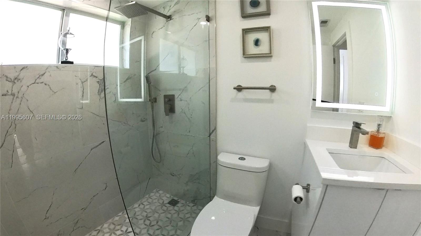 LAUDERDALE ISLES NO 2-BLK - Residential