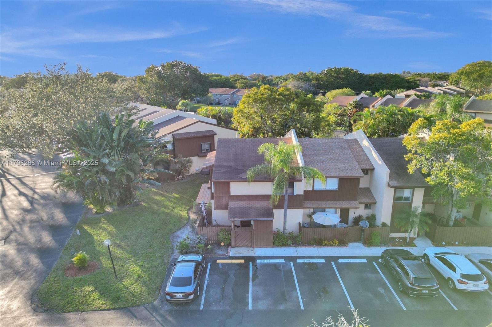 HAMPTONS OF NORTH LAUDERD - Residential Lease