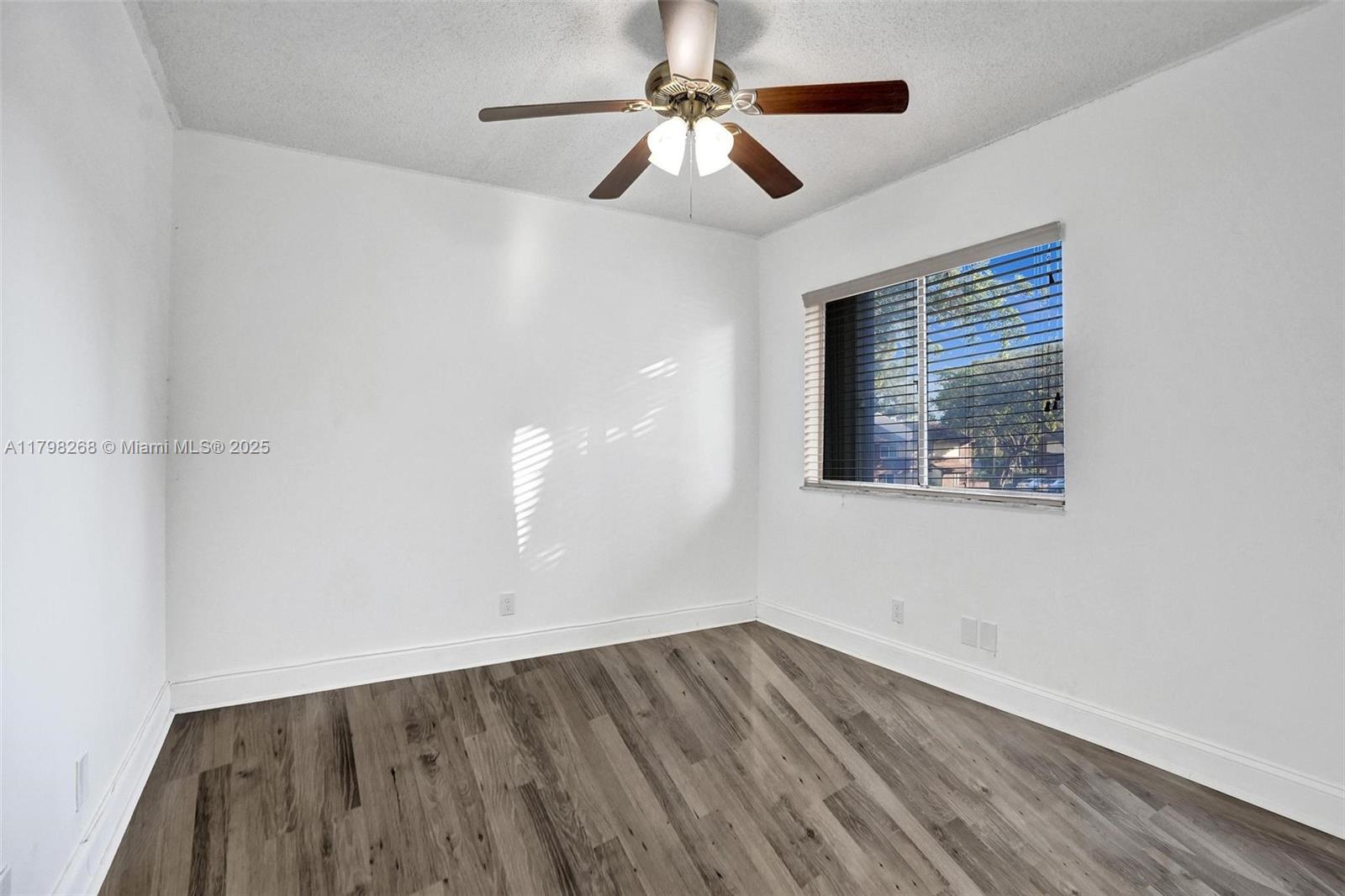 HAMPTONS OF NORTH LAUDERD - Residential Lease