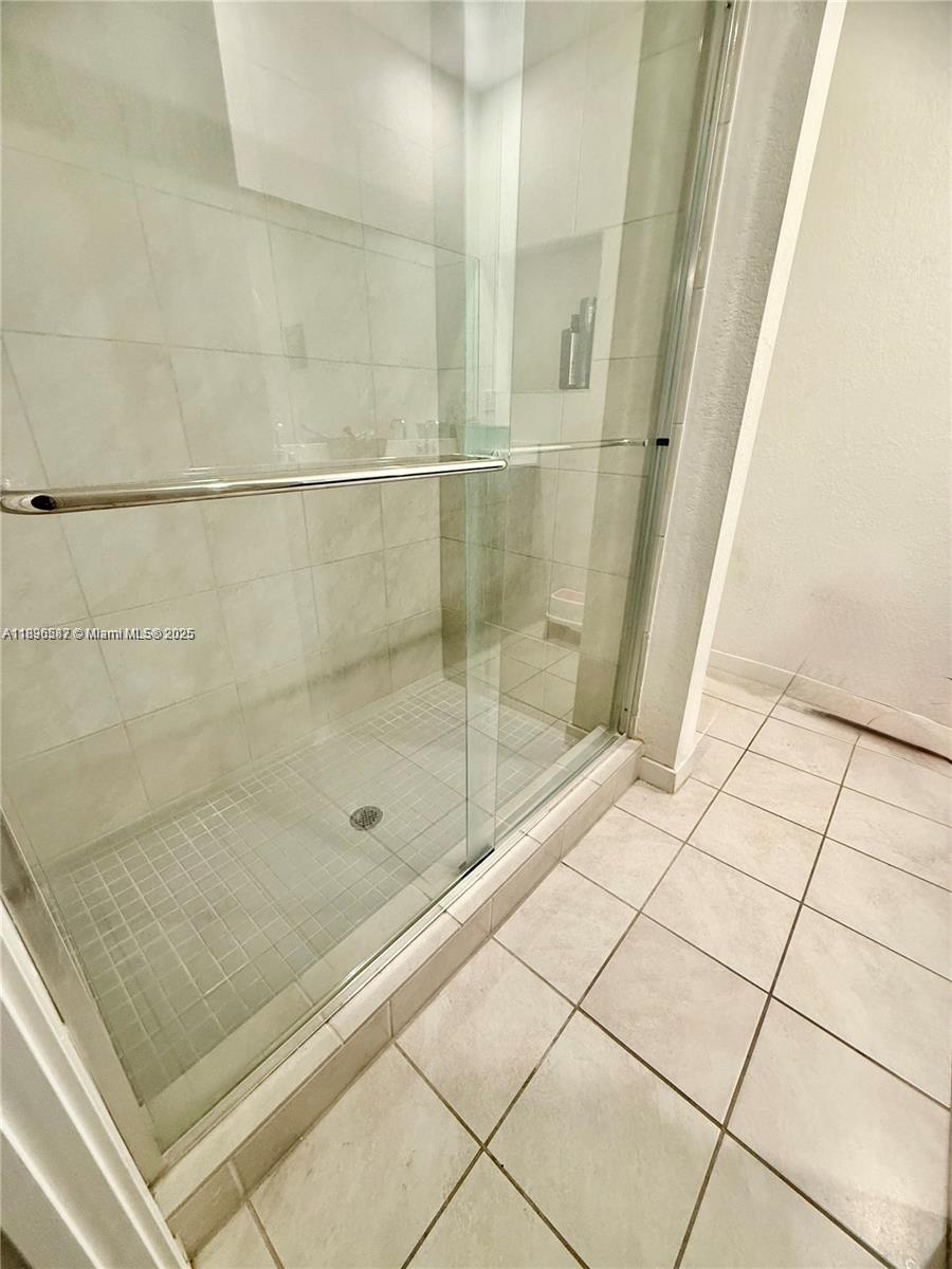 Royal Homes - Residential