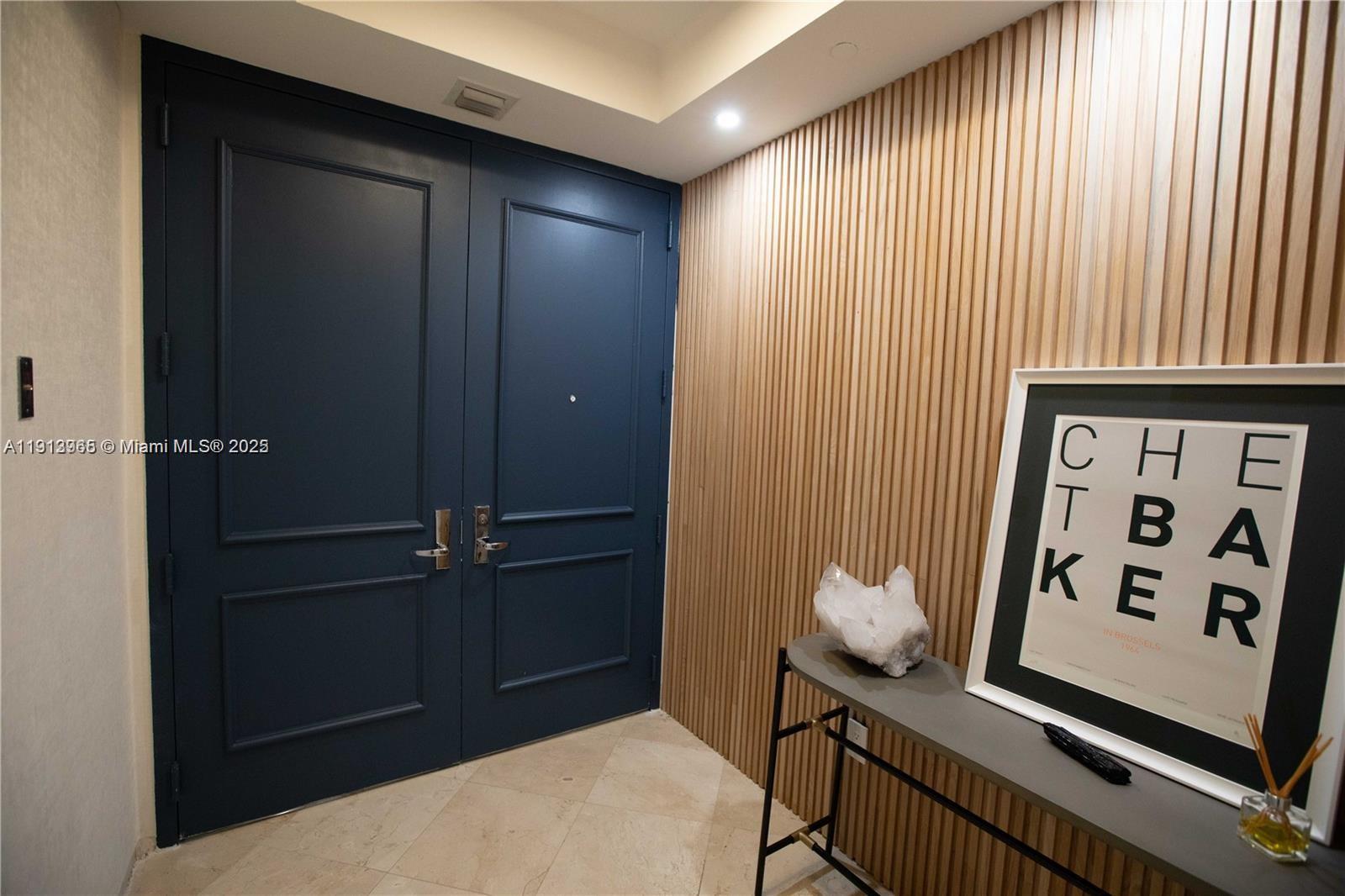 721 Crandon Blvd 207