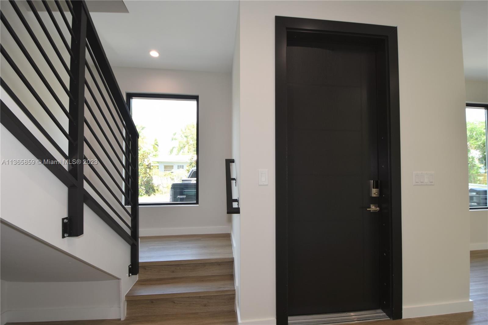 LEISURE TOWNHOUSES CONDO - Residential