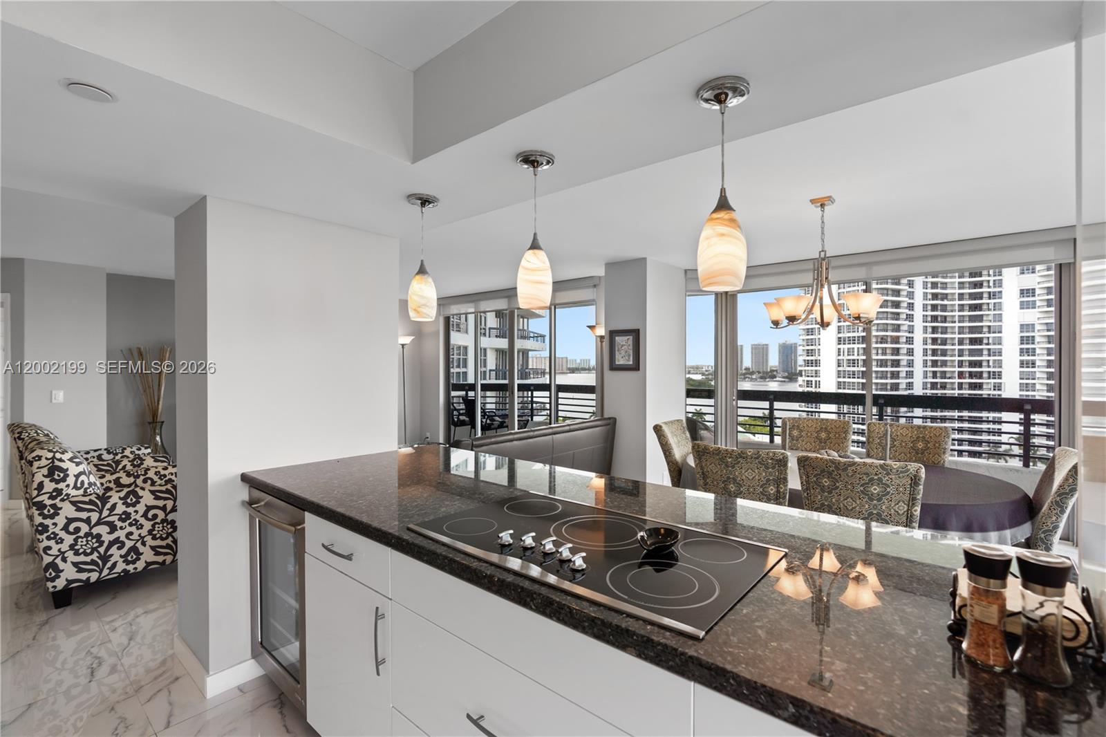 MYSTIC POINTE TOWER 400 C - Residential