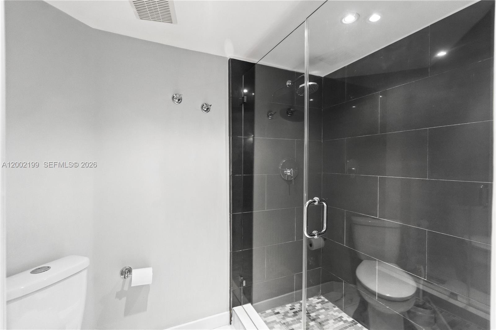 MYSTIC POINTE TOWER 400 C - Residential