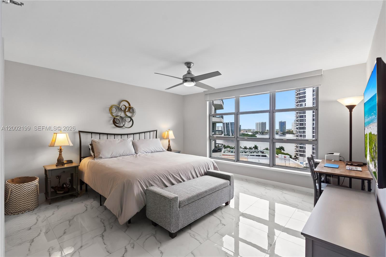 MYSTIC POINTE TOWER 400 C - Residential