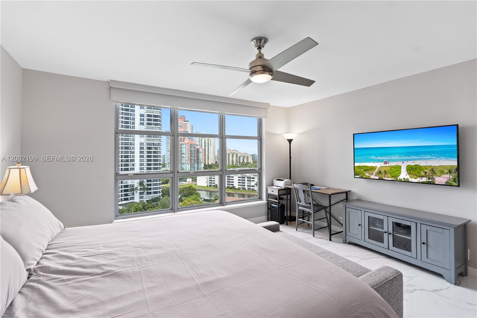 MYSTIC POINTE TOWER 400 C - Residential