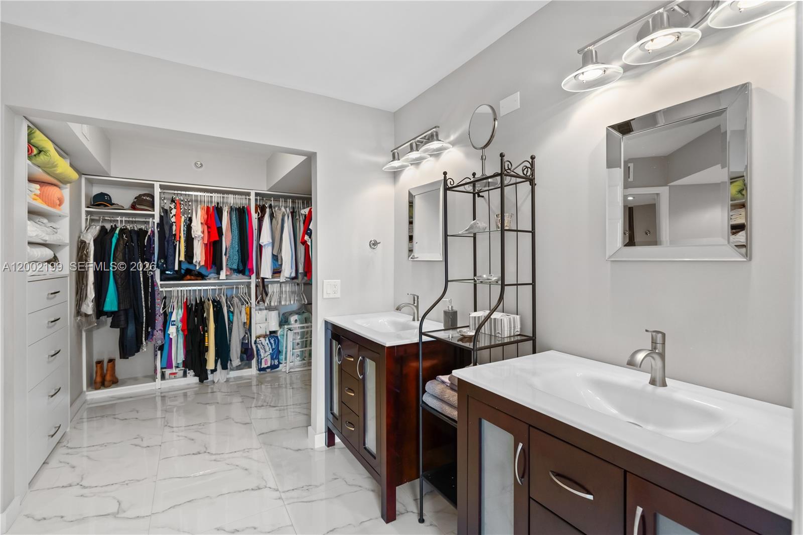 MYSTIC POINTE TOWER 400 C - Residential