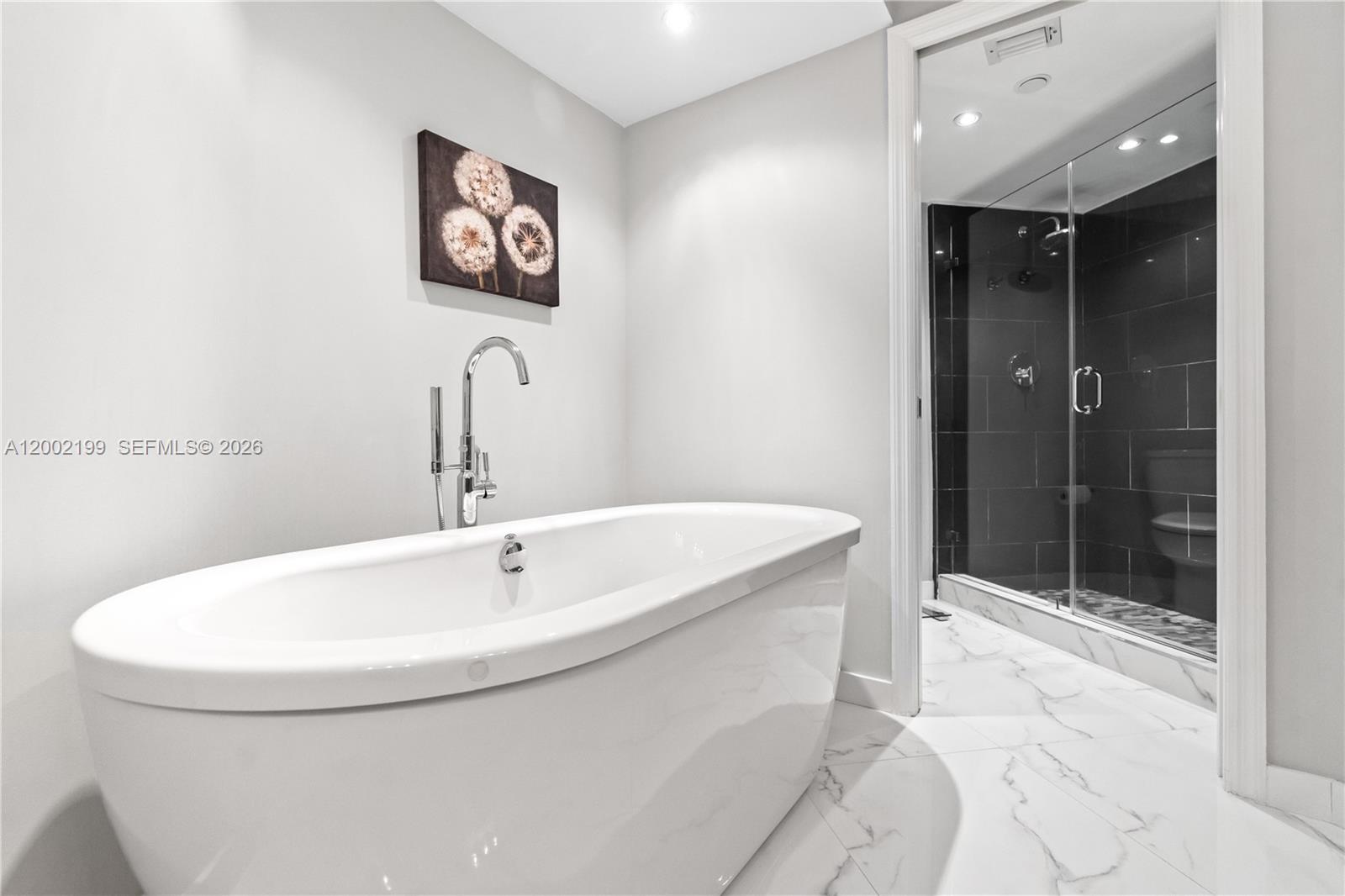 MYSTIC POINTE TOWER 400 C - Residential