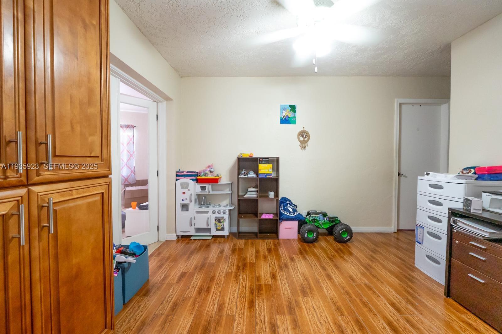 WESTWOOD COMMUNITY 3 - Residential