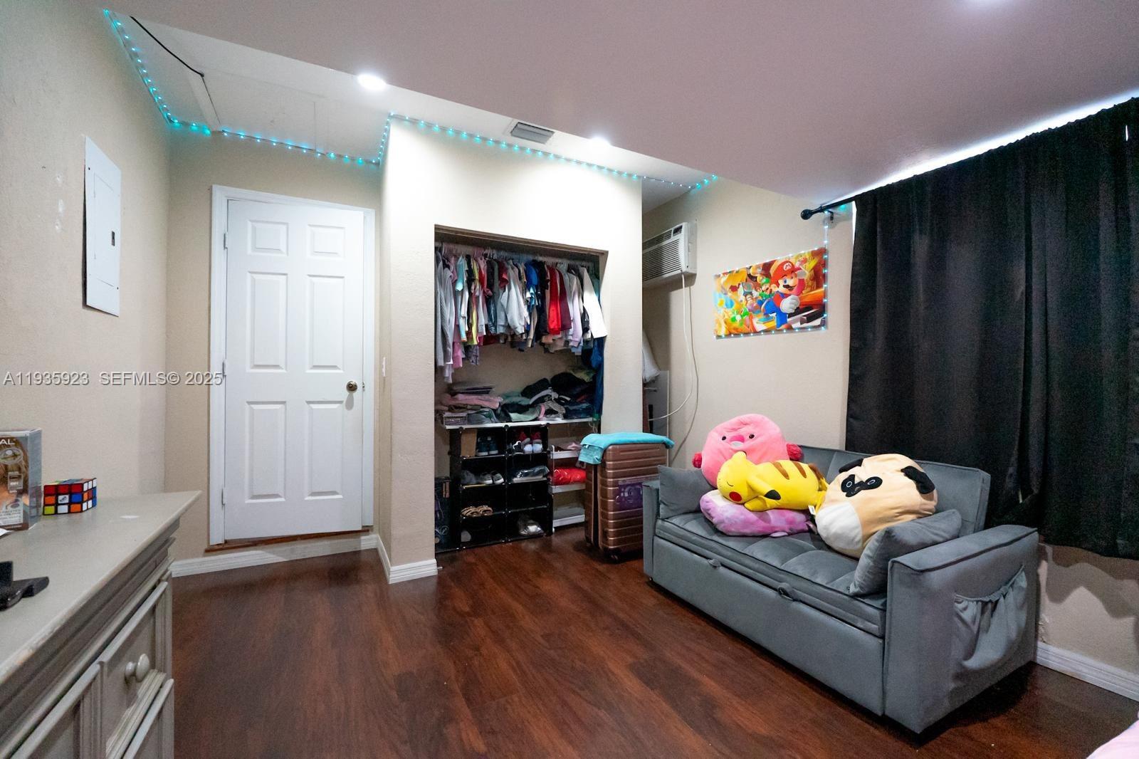 WESTWOOD COMMUNITY 3 - Residential