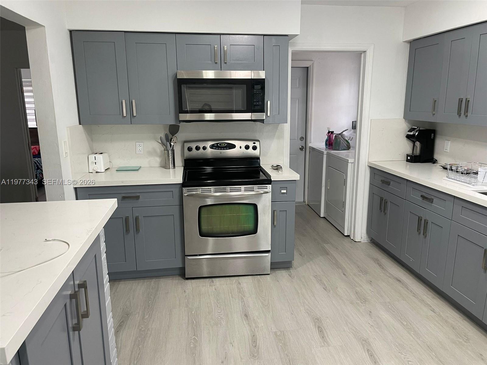 POINCIANA PK AMEN PL BLKS - Residential