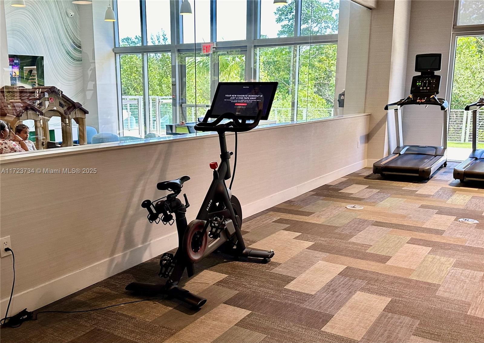 THE HARBOUR SOUTH CONDO - Residential