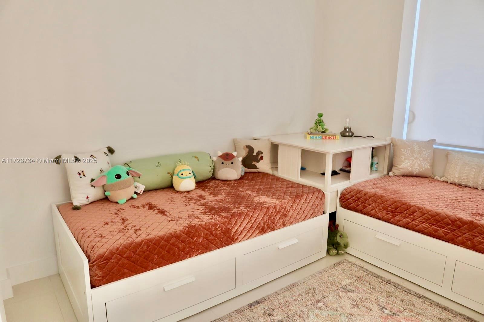 THE HARBOUR SOUTH CONDO - Residential