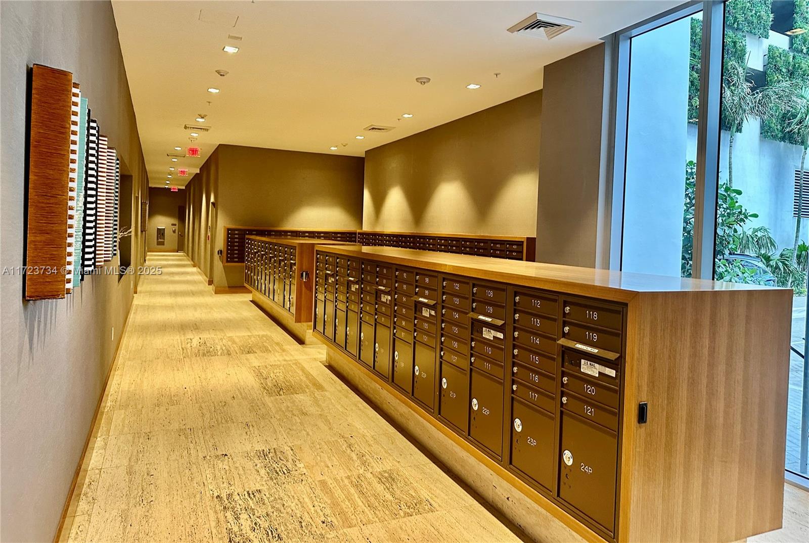 THE HARBOUR SOUTH CONDO - Residential