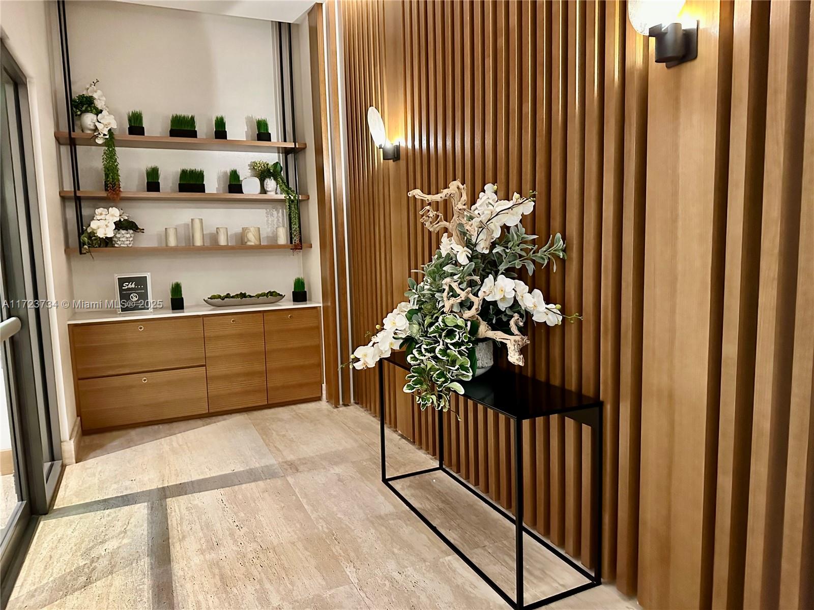 THE HARBOUR SOUTH CONDO - Residential