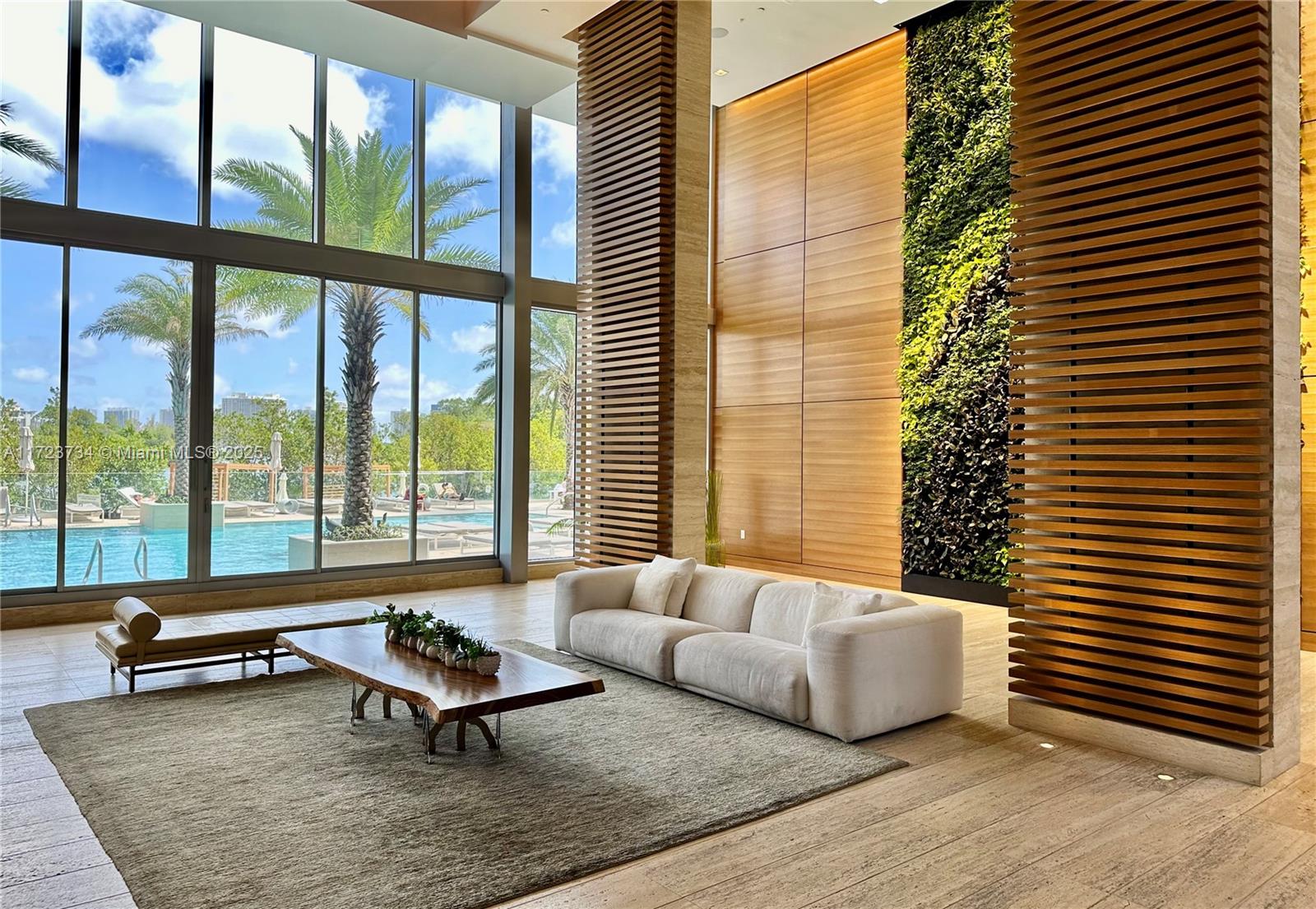 THE HARBOUR SOUTH CONDO - Residential