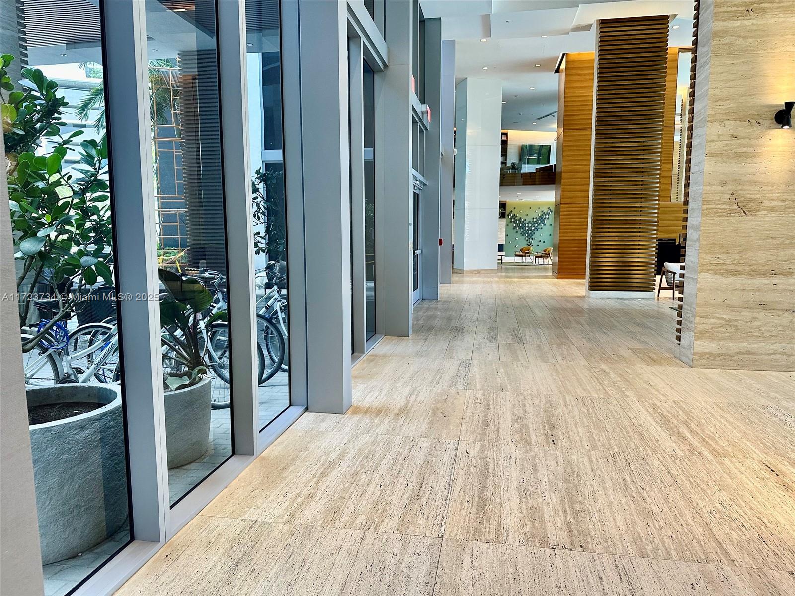 THE HARBOUR SOUTH CONDO - Residential