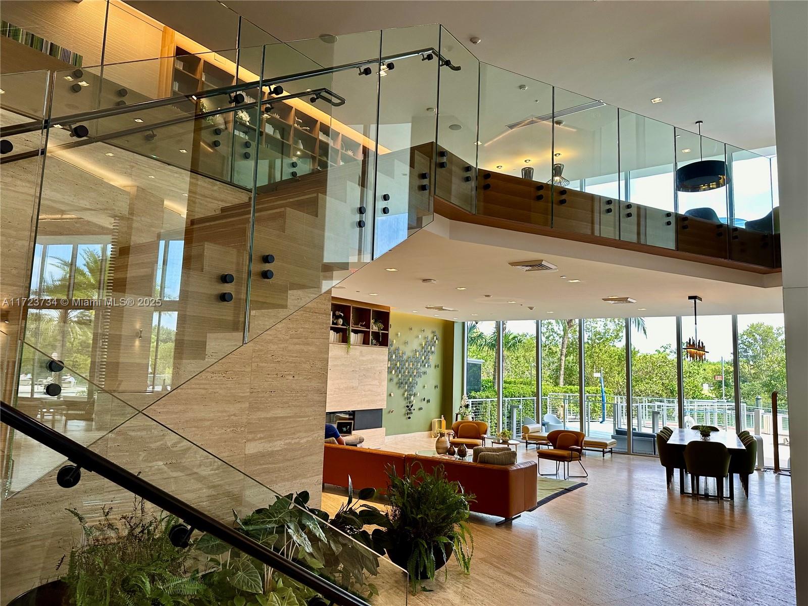 THE HARBOUR SOUTH CONDO - Residential