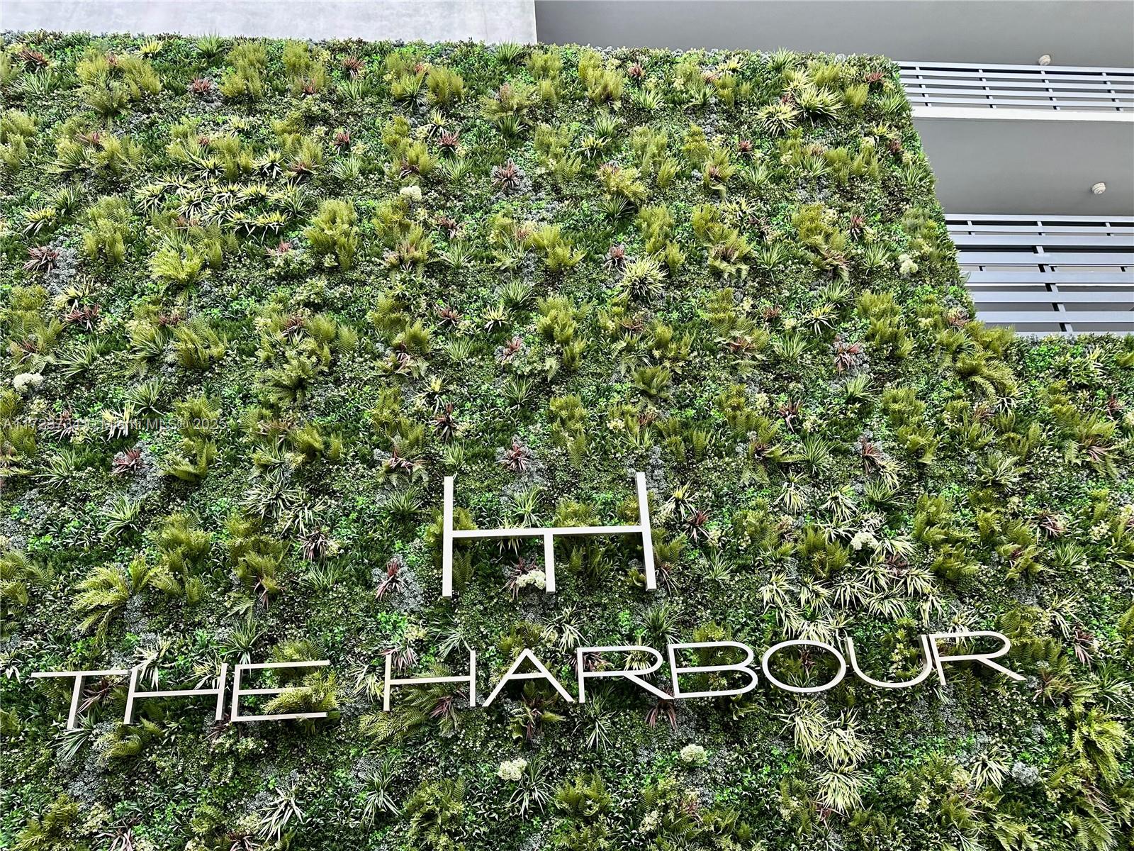 THE HARBOUR SOUTH CONDO - Residential