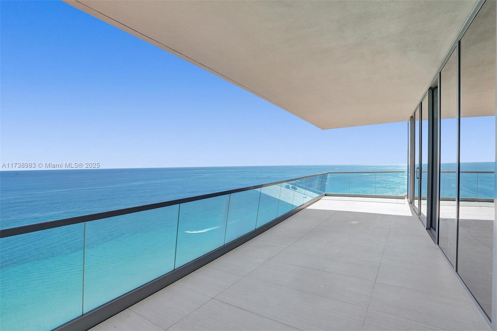 18501 Collins Ave 2704