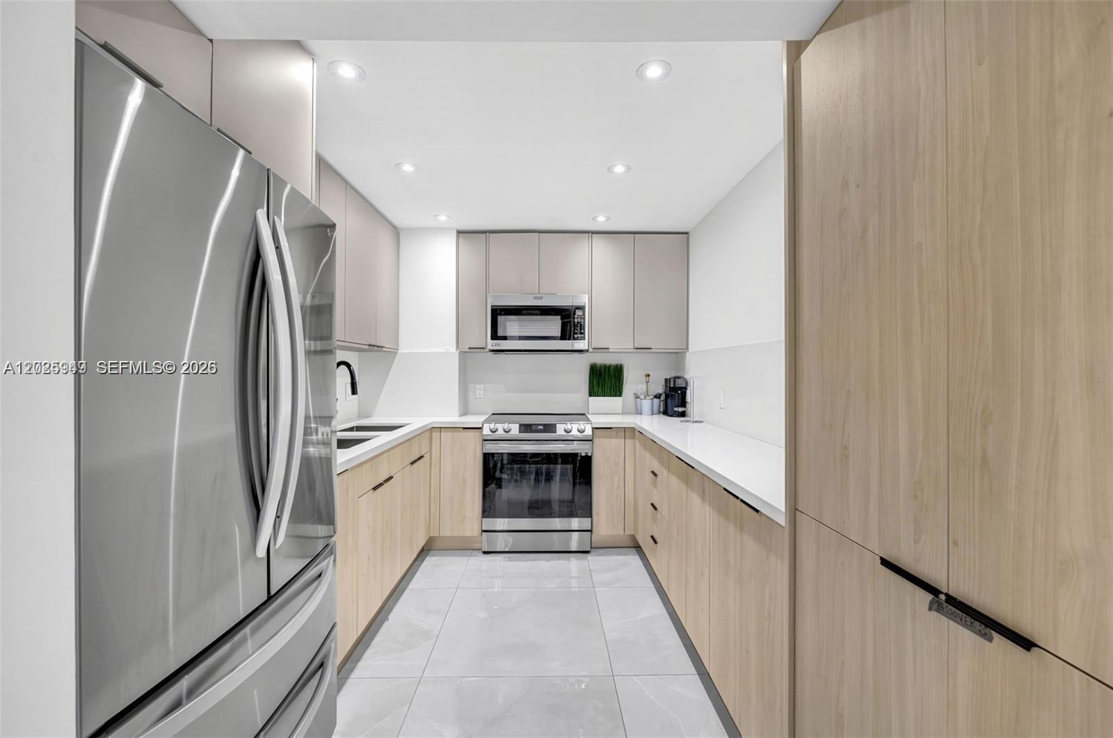 100 Bayview Dr 503