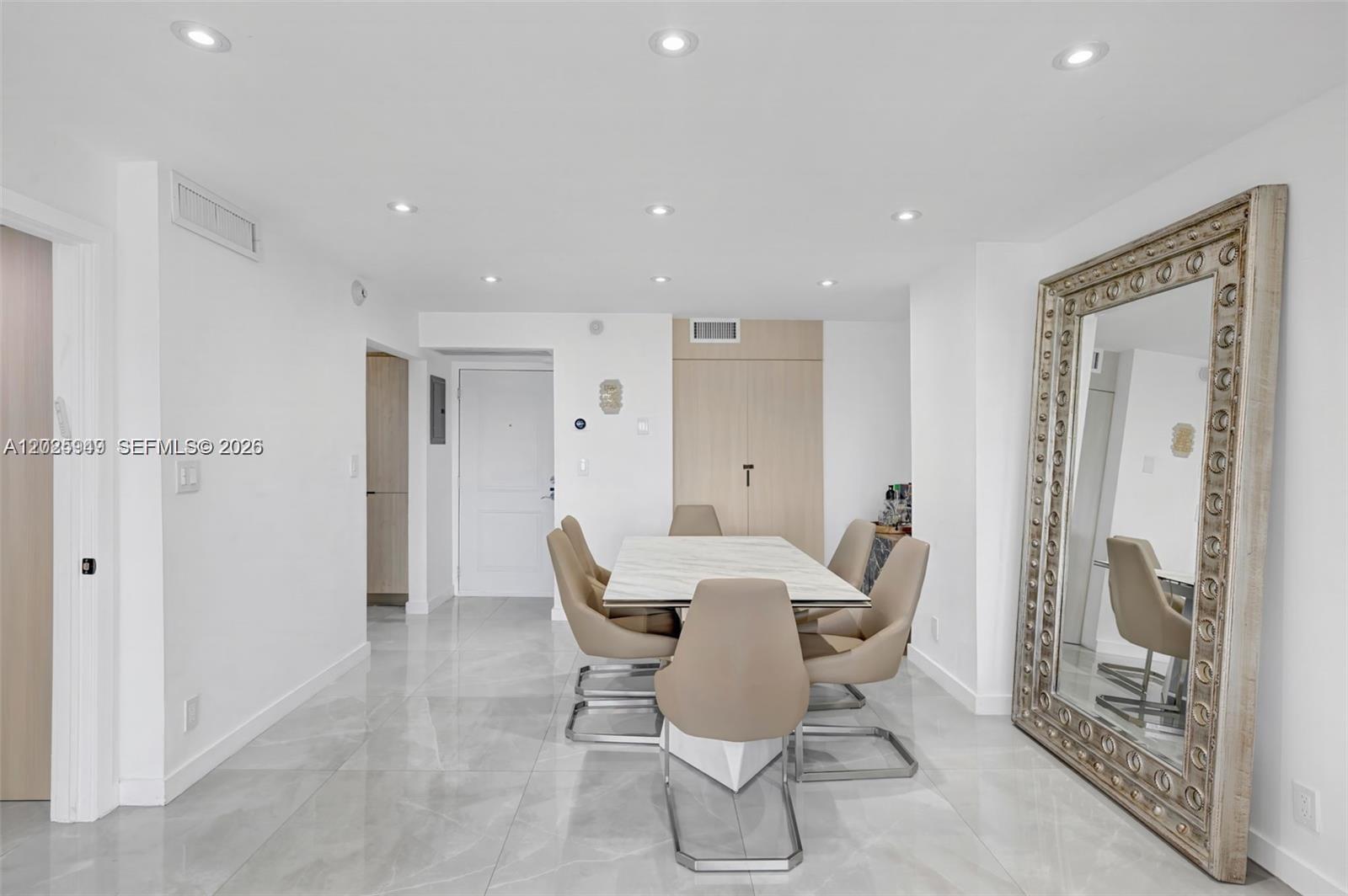 ARLEN HOUSE EAST CONDO - Residential