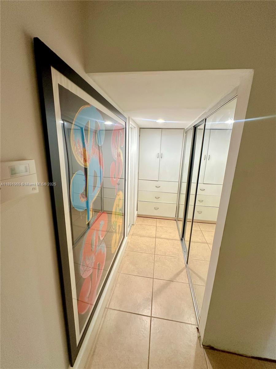 CRICKET CLUBHOUSE CONDO - Residential
