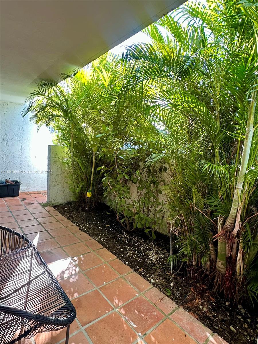 CRICKET CLUBHOUSE CONDO - Residential