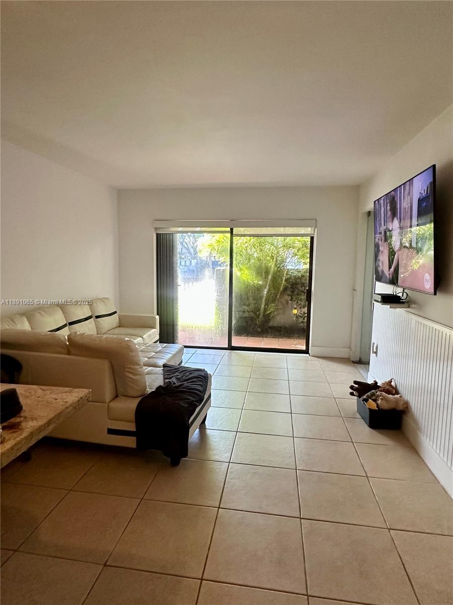 CRICKET CLUBHOUSE CONDO - Residential