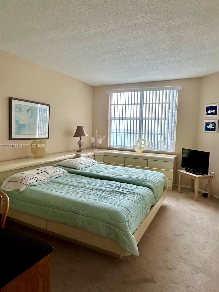 HEMISPHERES CONDO - Residential Lease