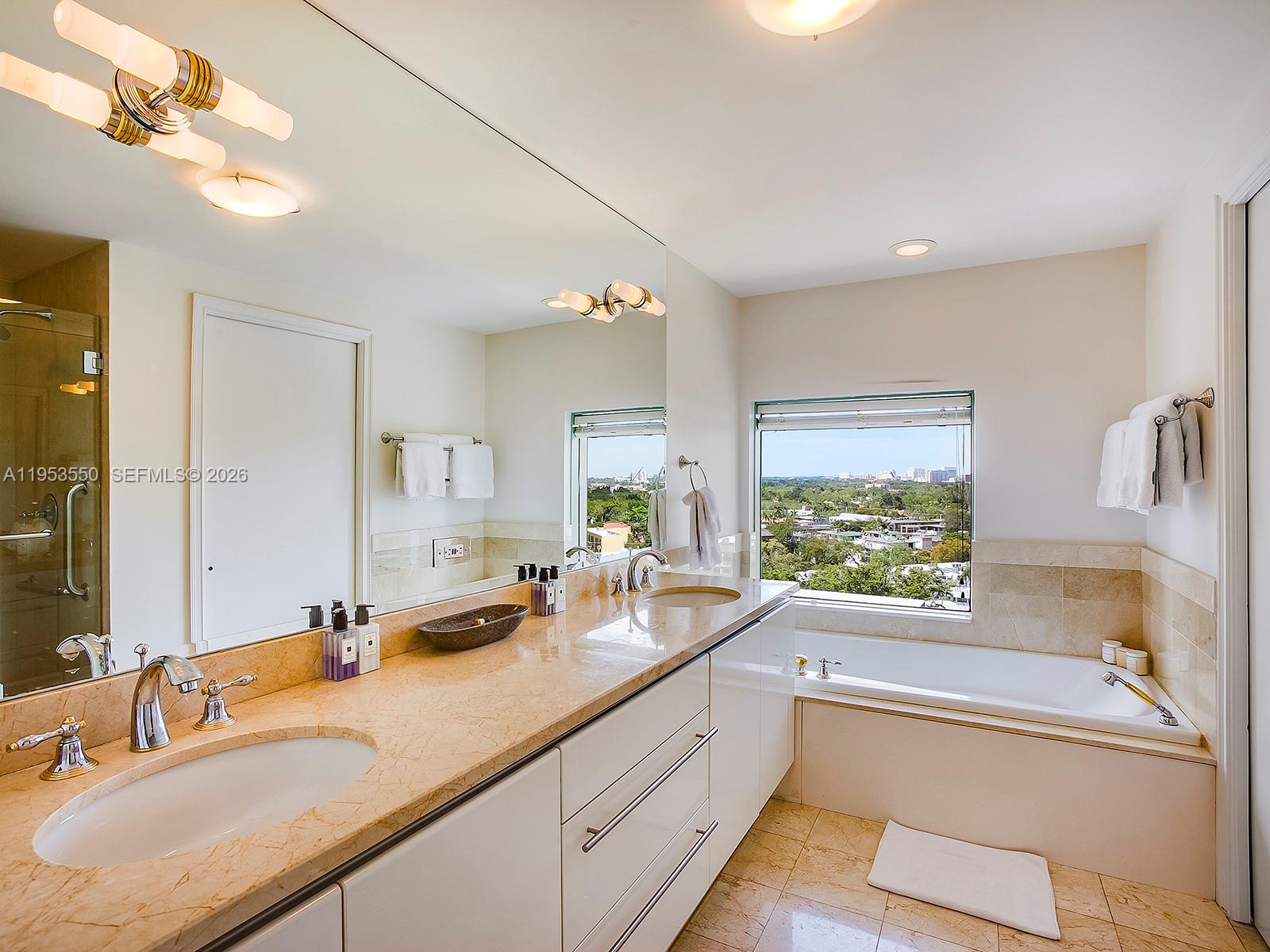 THE TOWER RESIDENCES COND - Residential