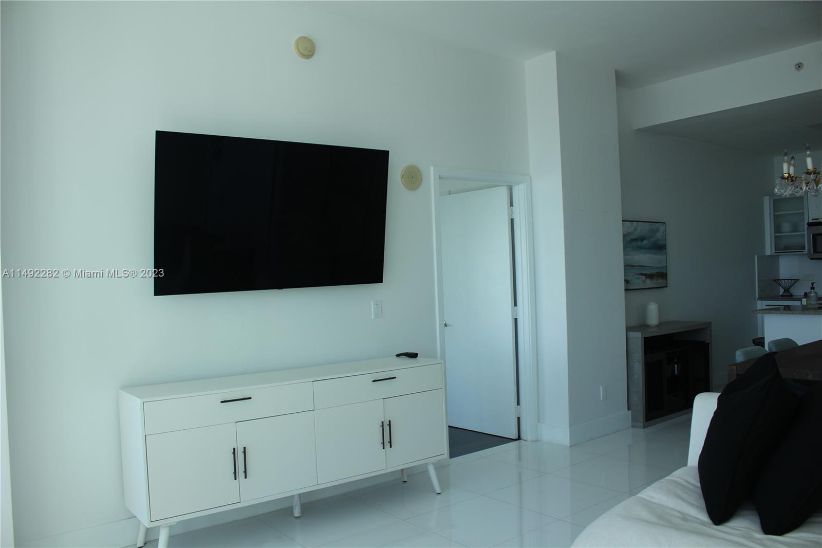 MARINABLUE CONDO - Residential Lease