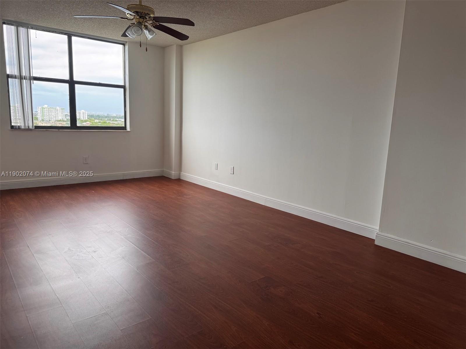 GREENWICH PH I CONDO - Residential