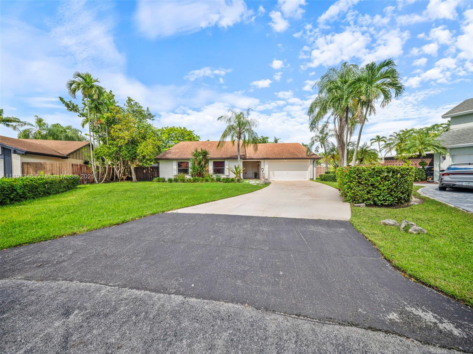 LAKES OF THE MEADOW SEC 4 - Residential Lease