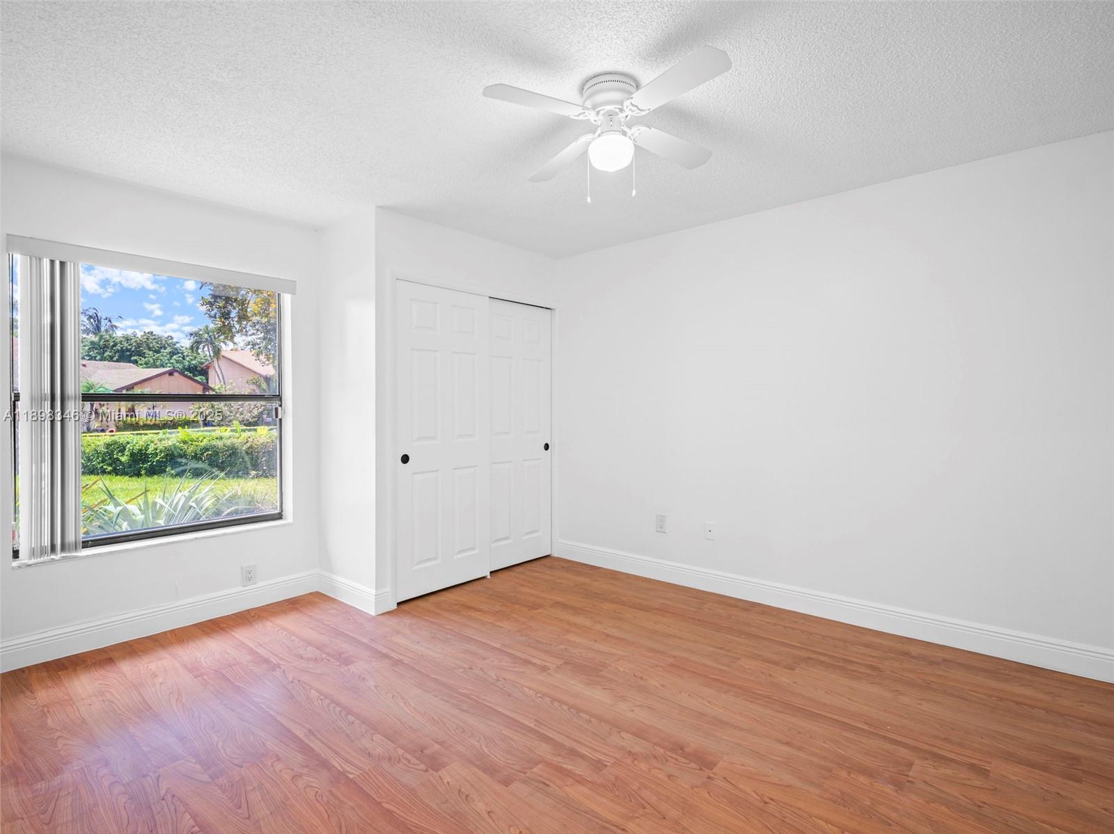 LAKES OF THE MEADOW SEC 4 - Residential Lease