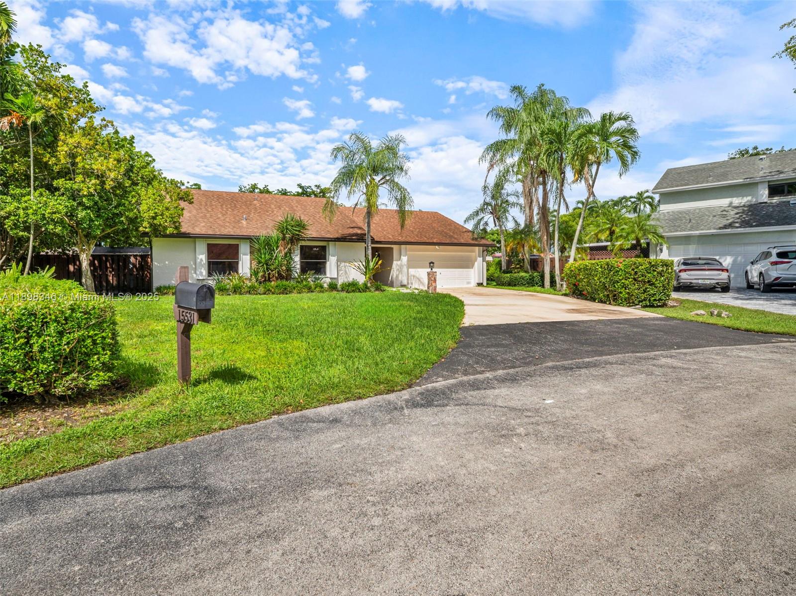 LAKES OF THE MEADOW SEC 4 - Residential Lease