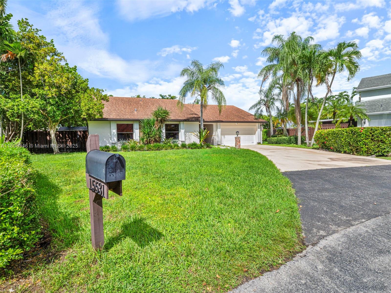 LAKES OF THE MEADOW SEC 4 - Residential Lease