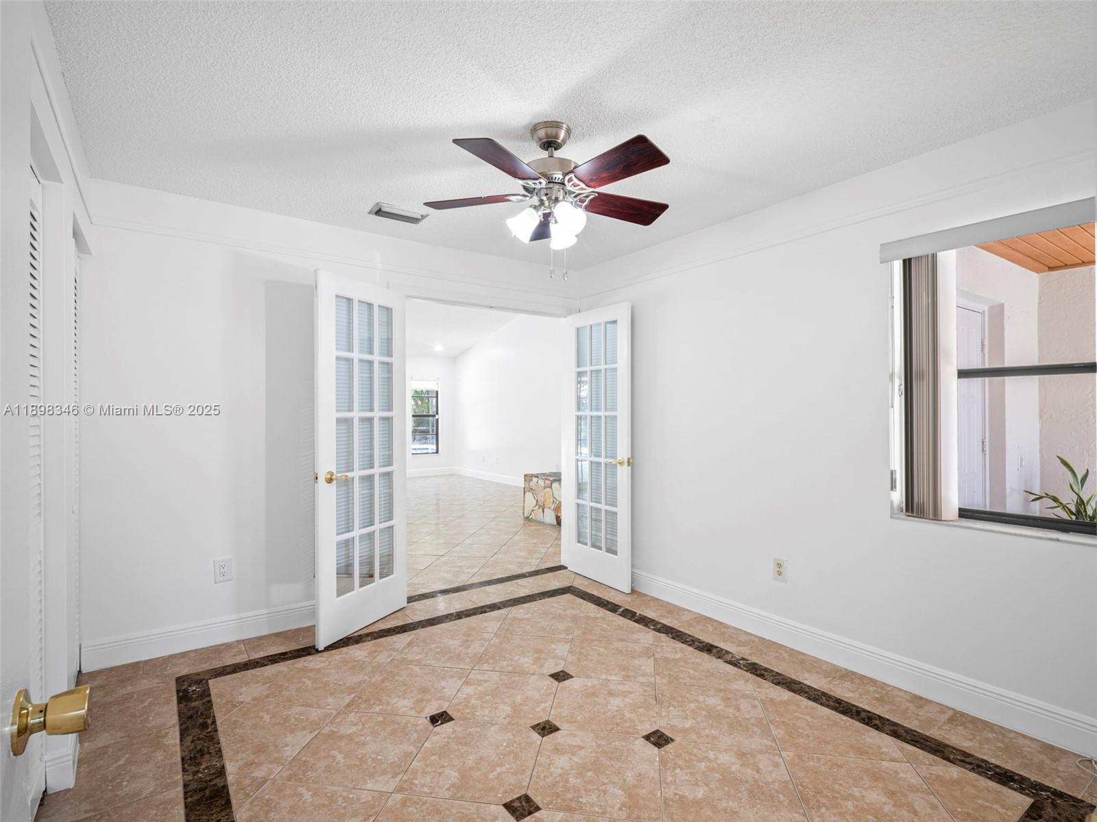 LAKES OF THE MEADOW SEC 4 - Residential Lease