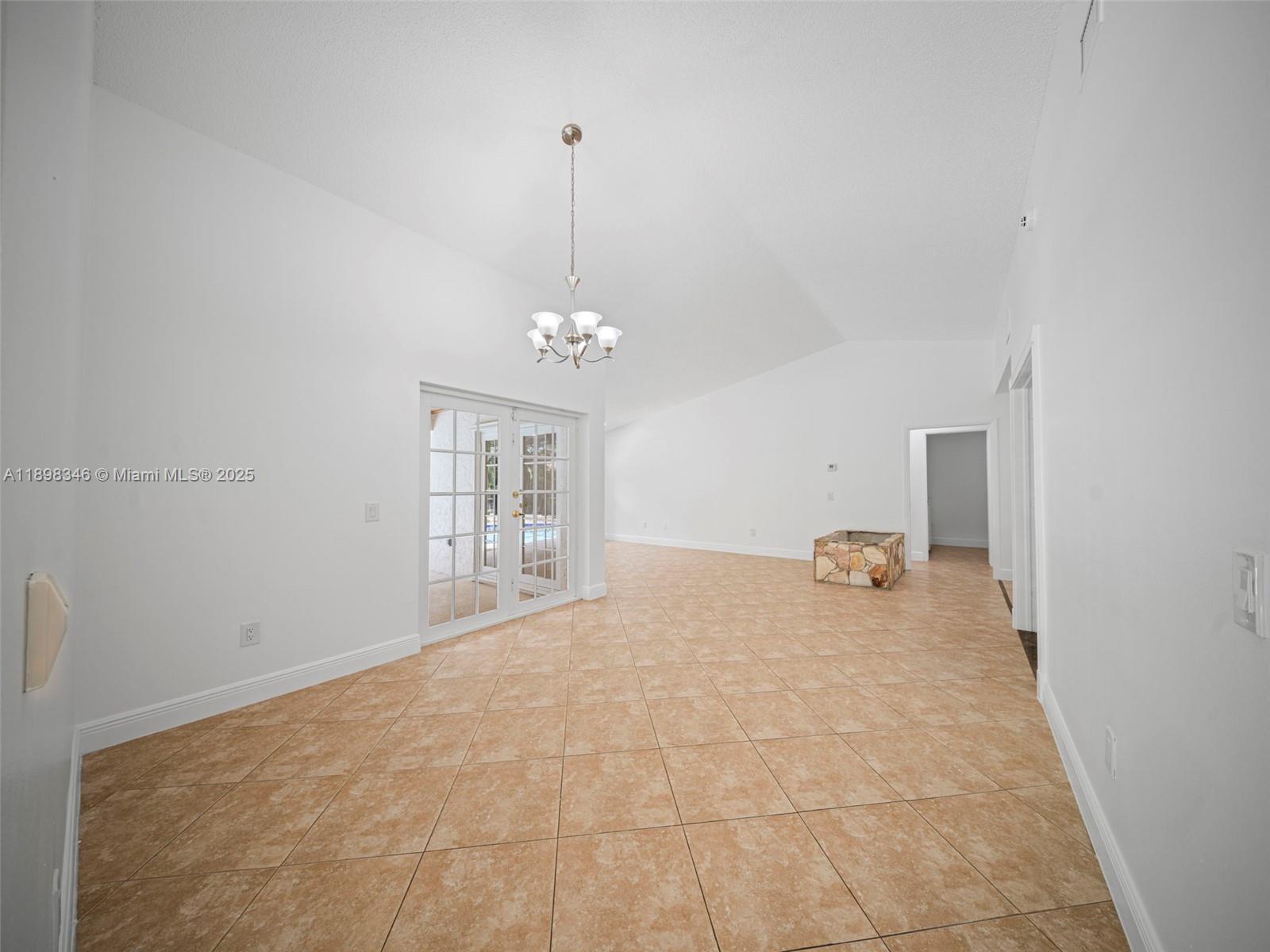 LAKES OF THE MEADOW SEC 4 - Residential Lease