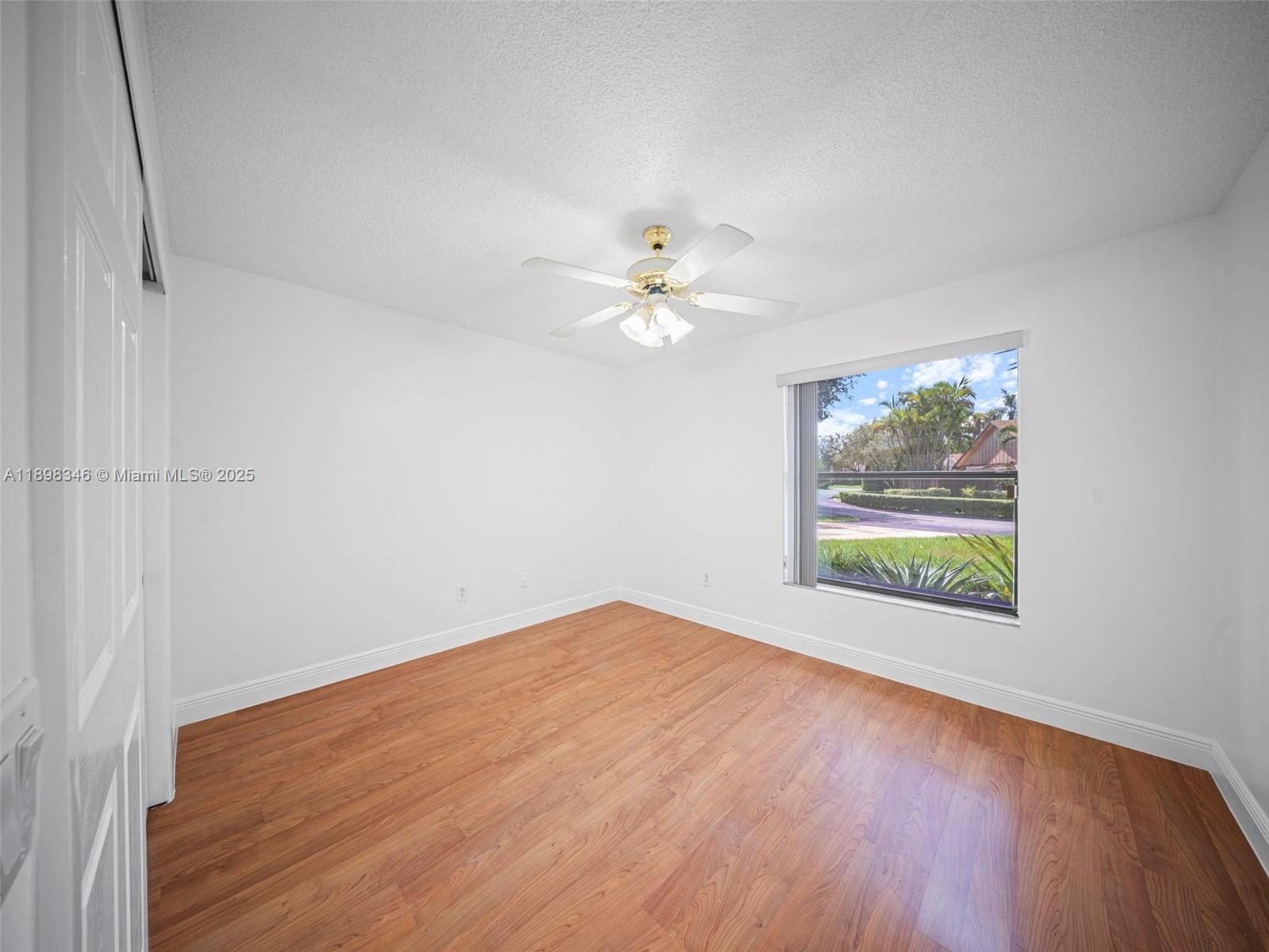 LAKES OF THE MEADOW SEC 4 - Residential Lease